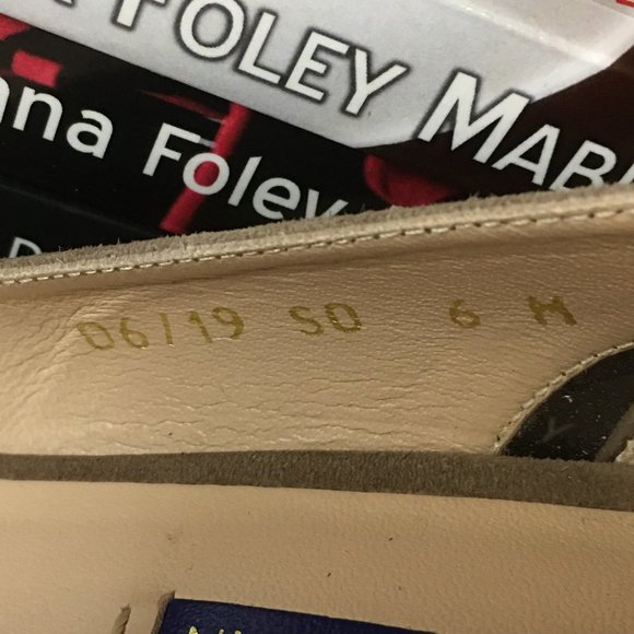 STUART WEITZMAN Suede with transparent detail pumps - Picture 14 of 14